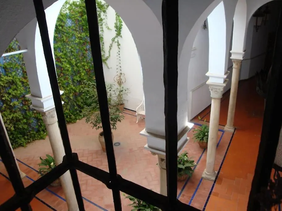 Centrally Located In Old Palace House Sevilla